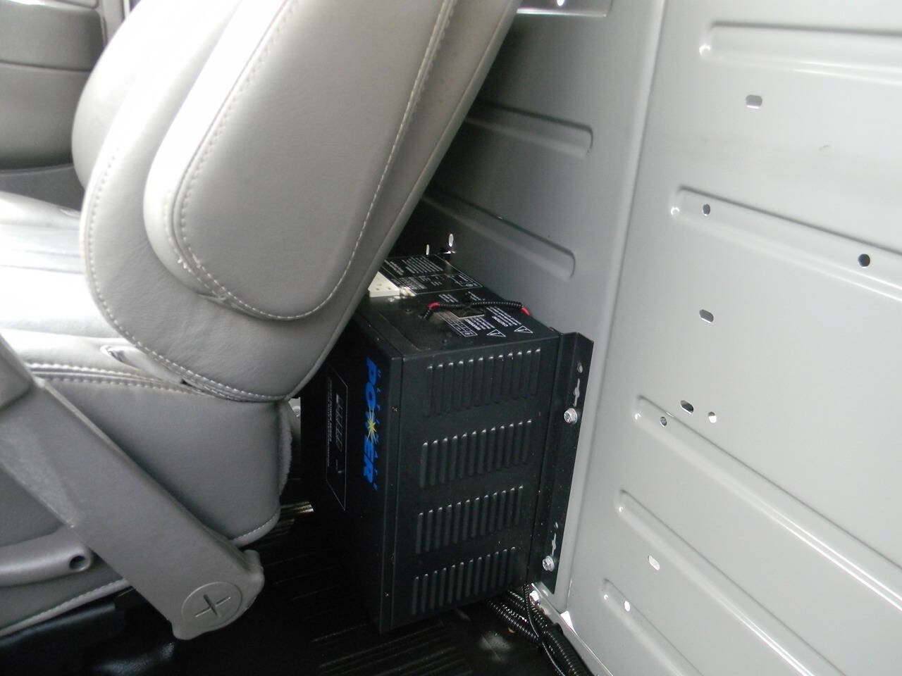 Used 2015 Chevrolet Express 2500 RWD image 12
