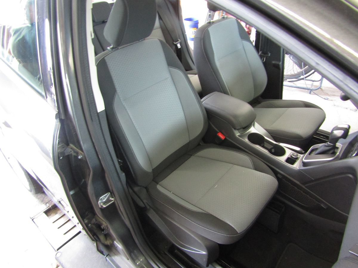 Used 2018 Ford C-MAX SE FWD image 30