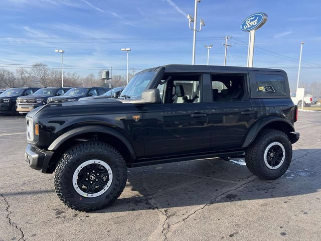 New 2026 Ford Bronco Badlands w/ Sasquatch Package AWD/4WD image 3