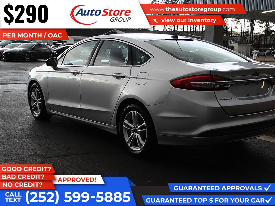 Used 2018 Ford Fusion SE w/ Fusion SE Technology Package FWD image 8
