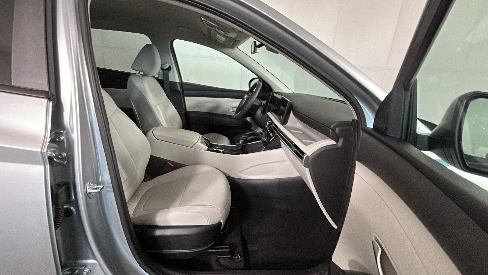Used 2025 Hyundai Tucson SEL AWD/4WD image 37