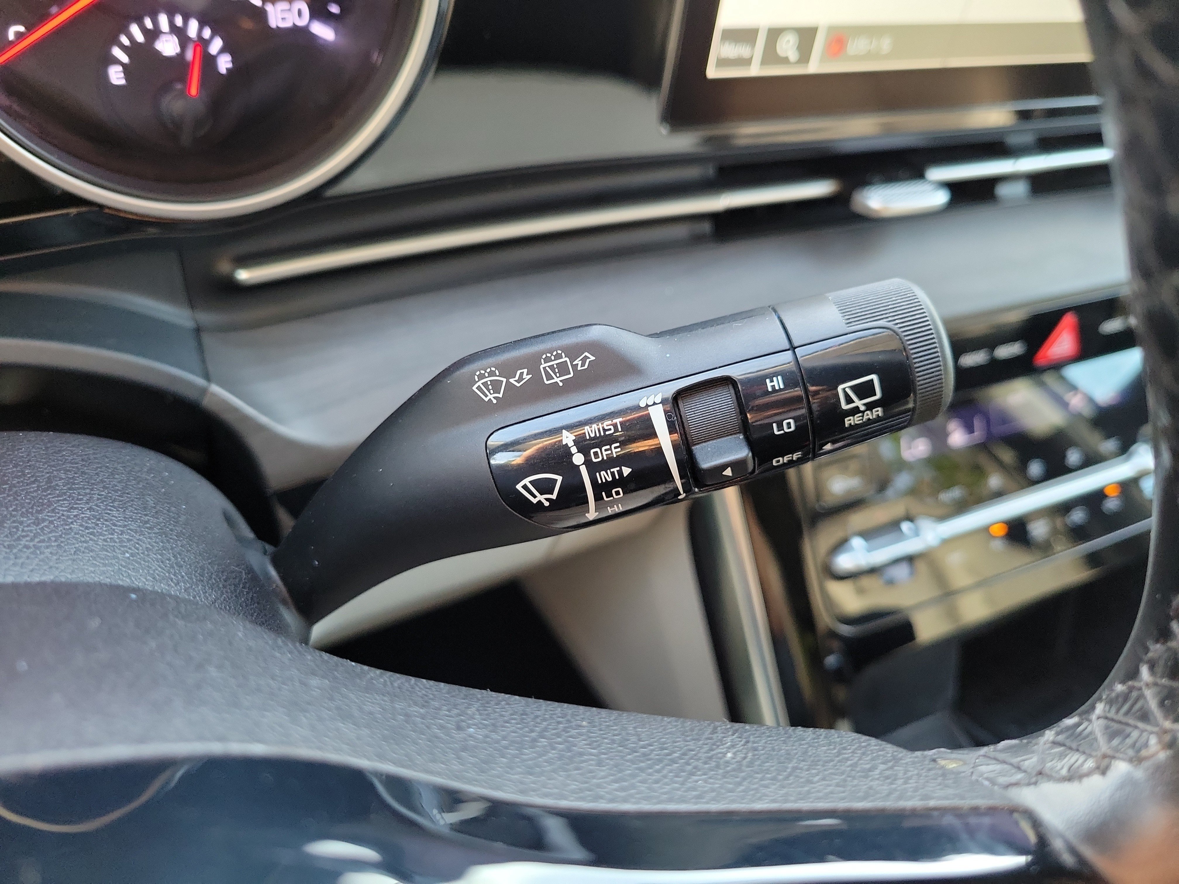 Used 2022 Kia Carnival EX FWD image 30
