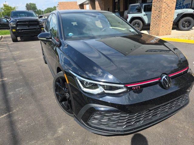 Used 2024 Volkswagen GTI SE FWD image 8