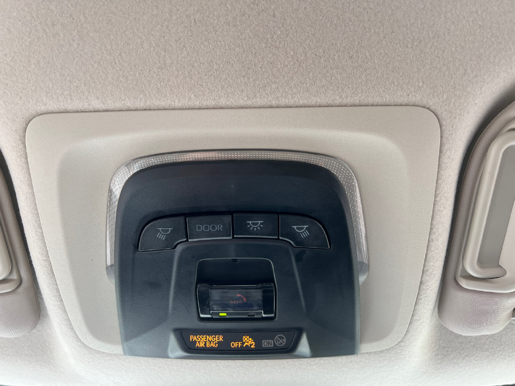 Used 2025 Toyota Corolla LE FWD image 29