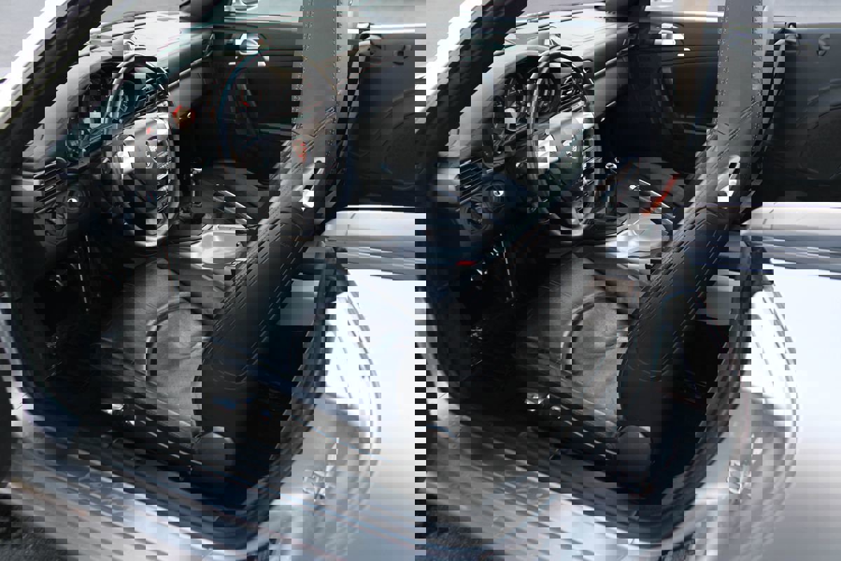 Used 2005 Porsche 911 Carrera image 15