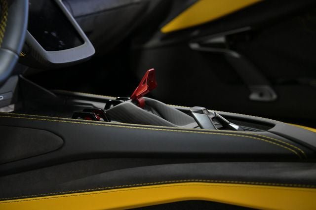 Used 2024 Lamborghini Revuelto AWD/4WD image 32