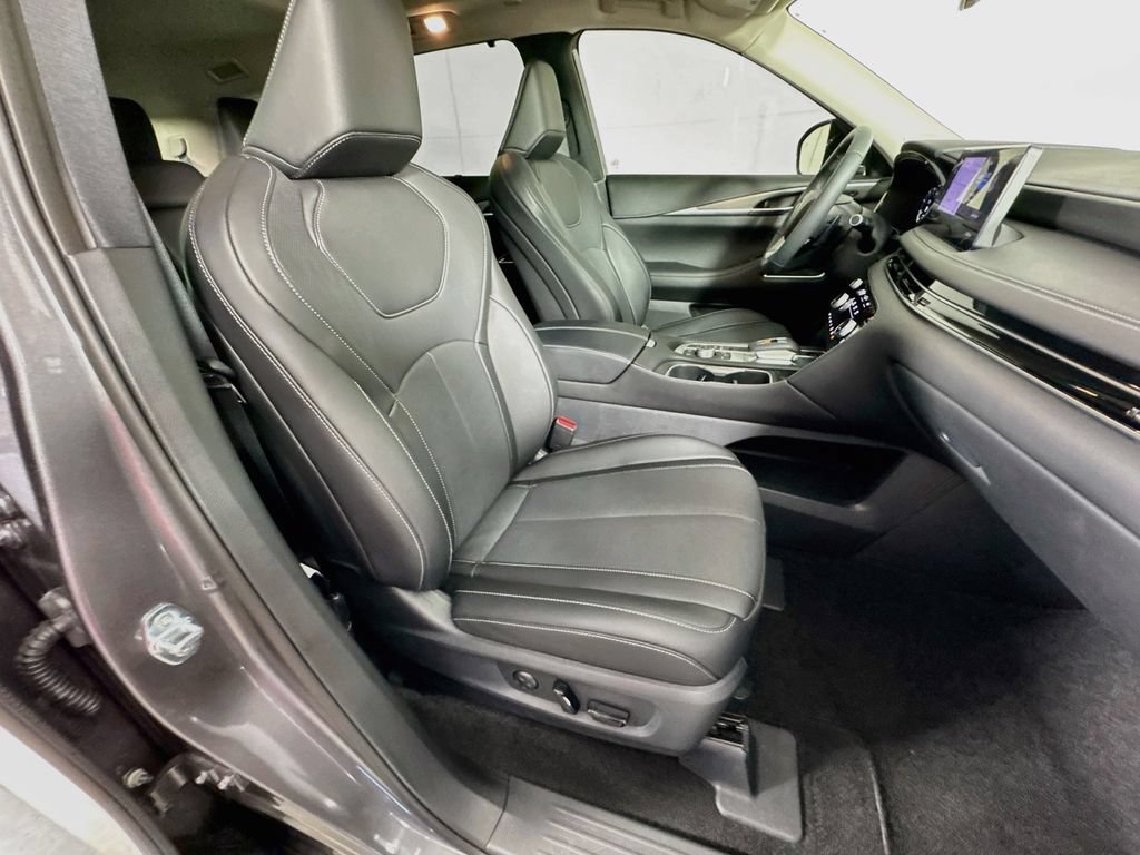 Certified 2026 INFINITI QX60 Luxe w/ Cargo Package FWD image 40