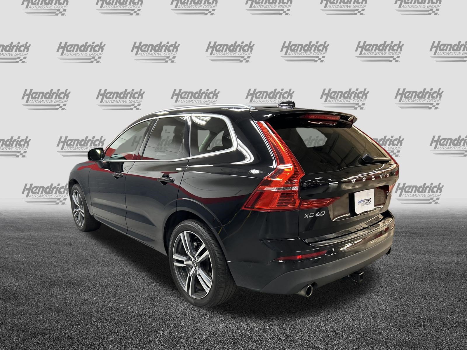 Used 2019 Volvo XC60 T5 Momentum w/ Multimedia Package FWD image 8