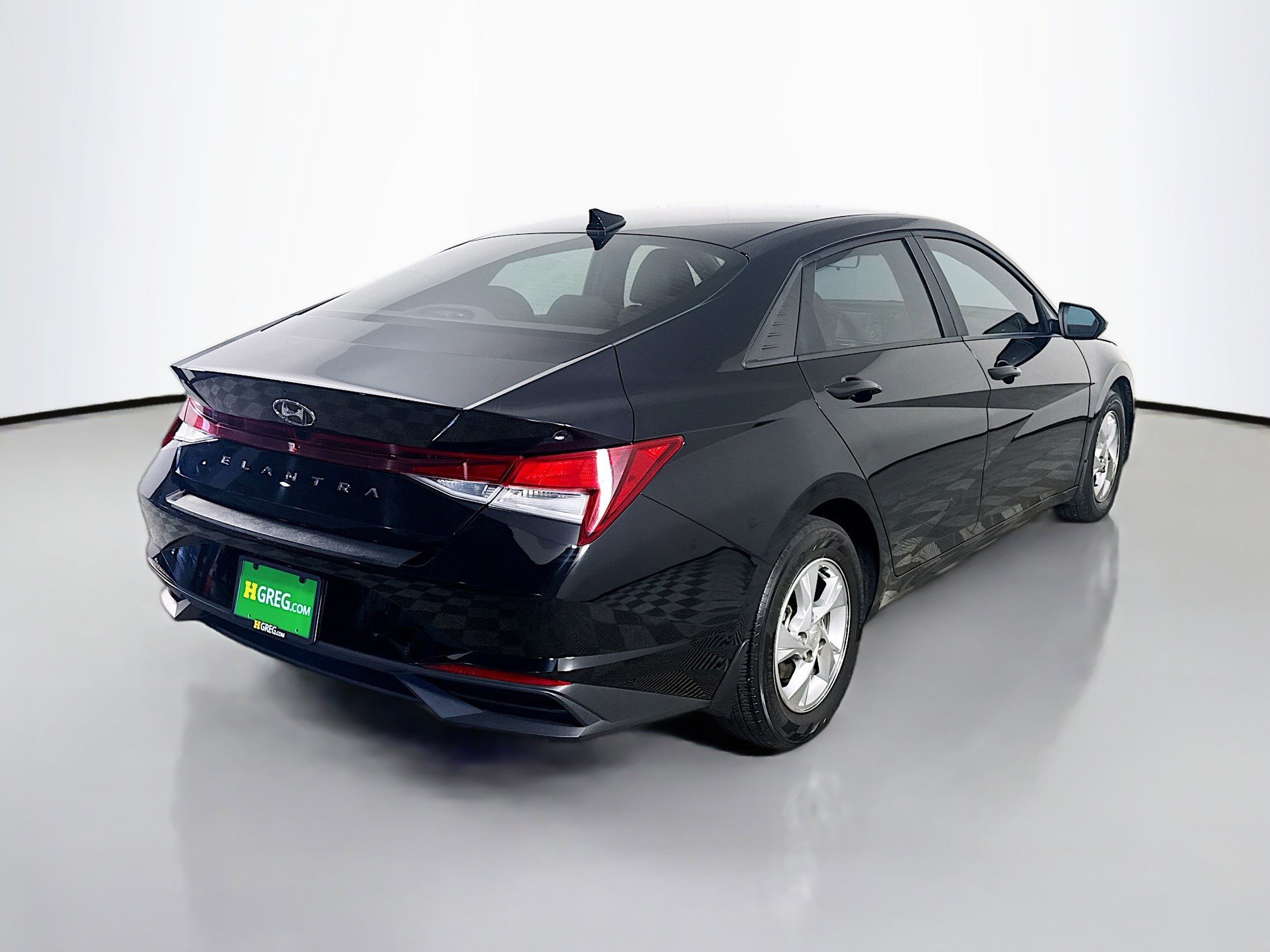 Used 2023 Hyundai Elantra SE image 10