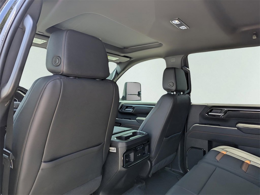 New 2025 GMC Sierra 2500 AT4 w/ AT4 Premium Plus Package image 14