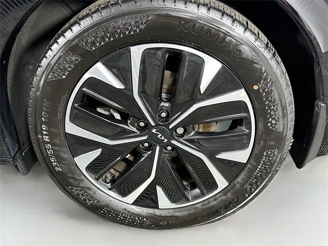 Used 2022 Kia EV6 Wind image 31