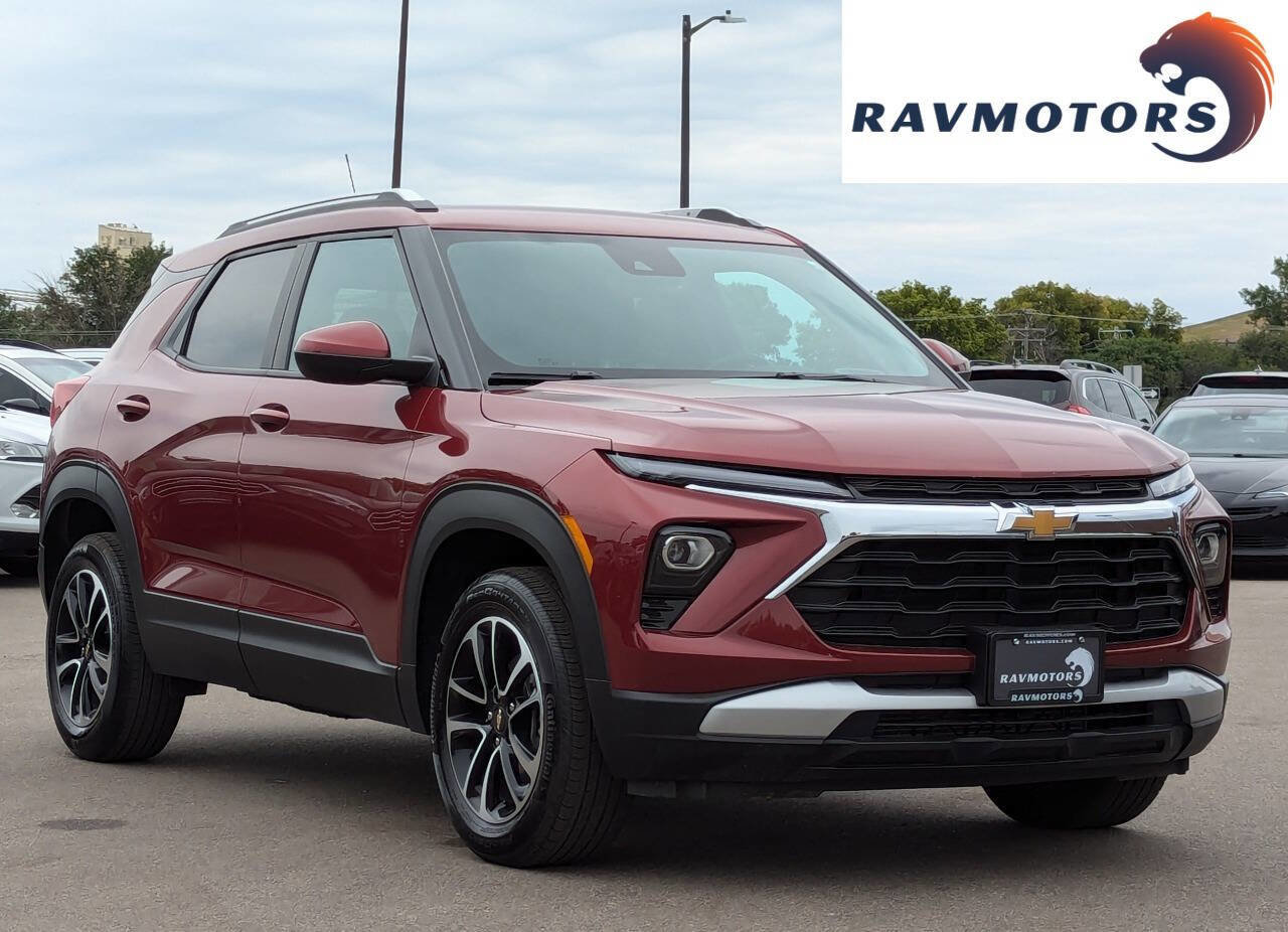 Used 2024 Chevrolet TrailBlazer LT w/ Convenience Package image 1
