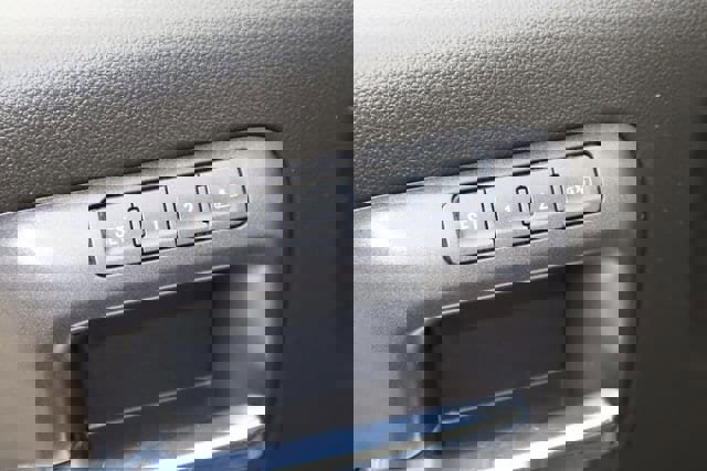 Used 2018 GMC Sierra 1500 SLT w/ Texas SLT Premium Package AWD/4WD image 19