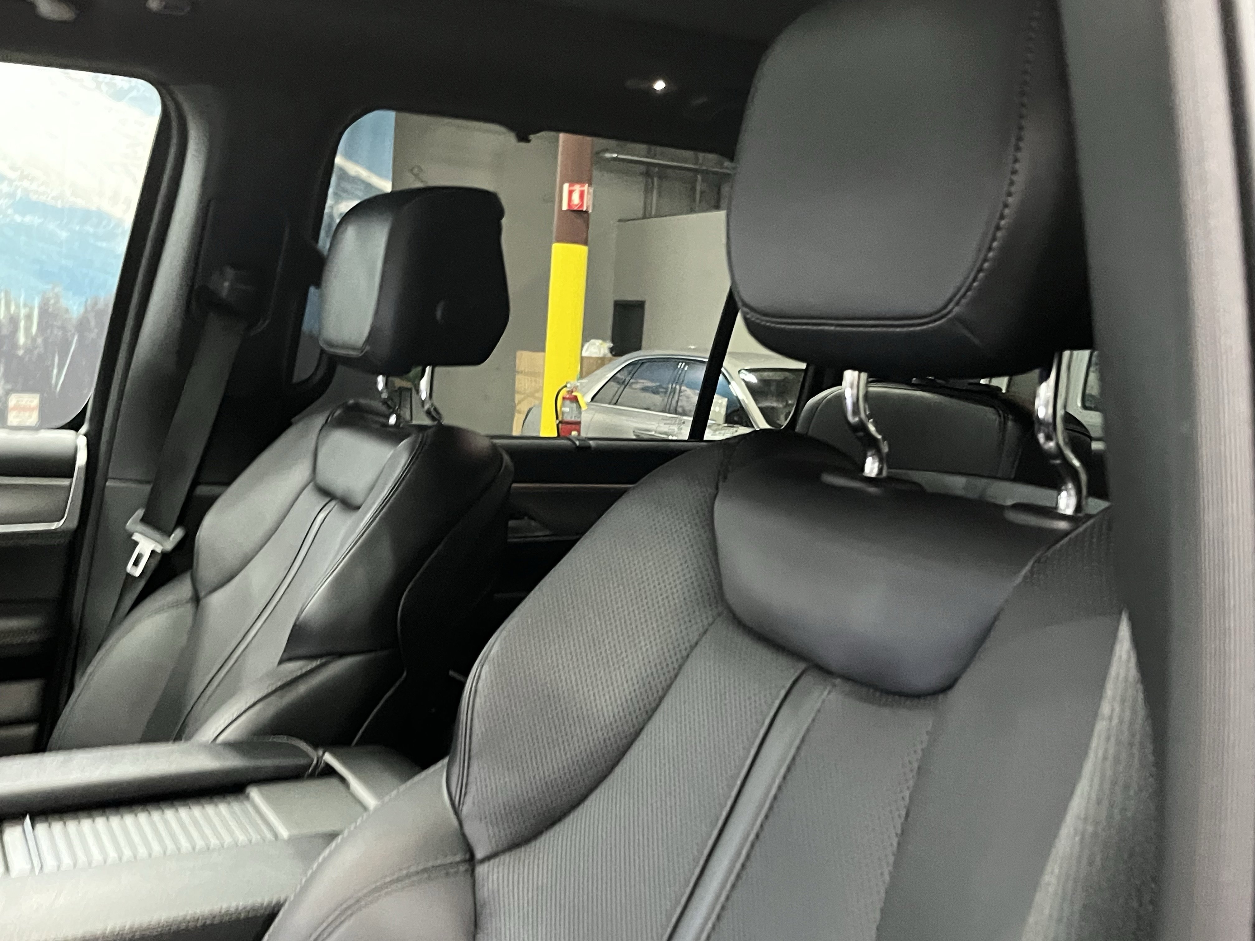 Used 2024 Jeep Wagoneer Series II w/ Convenience Group I image 18