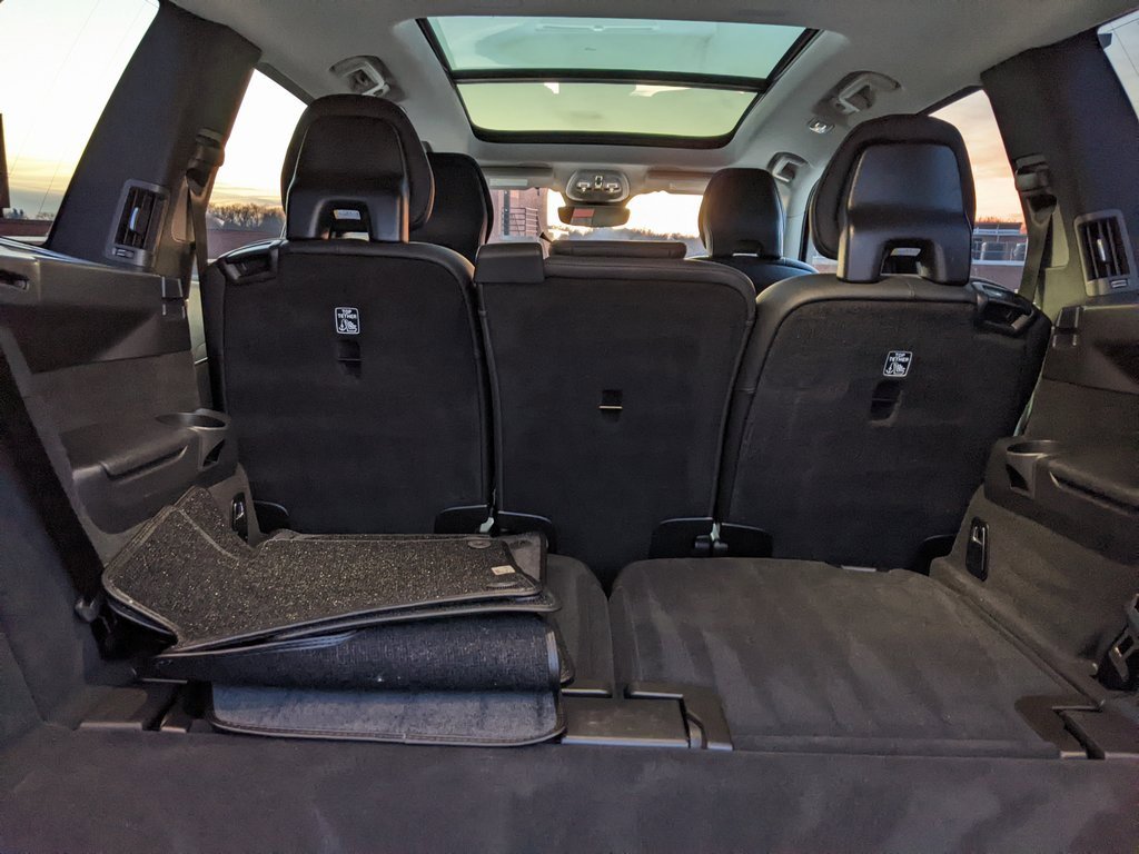 Certified 2025 Volvo XC90 B5 Plus image 27