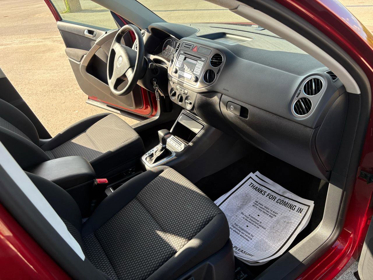 Used 2010 Volkswagen Tiguan S FWD image 27