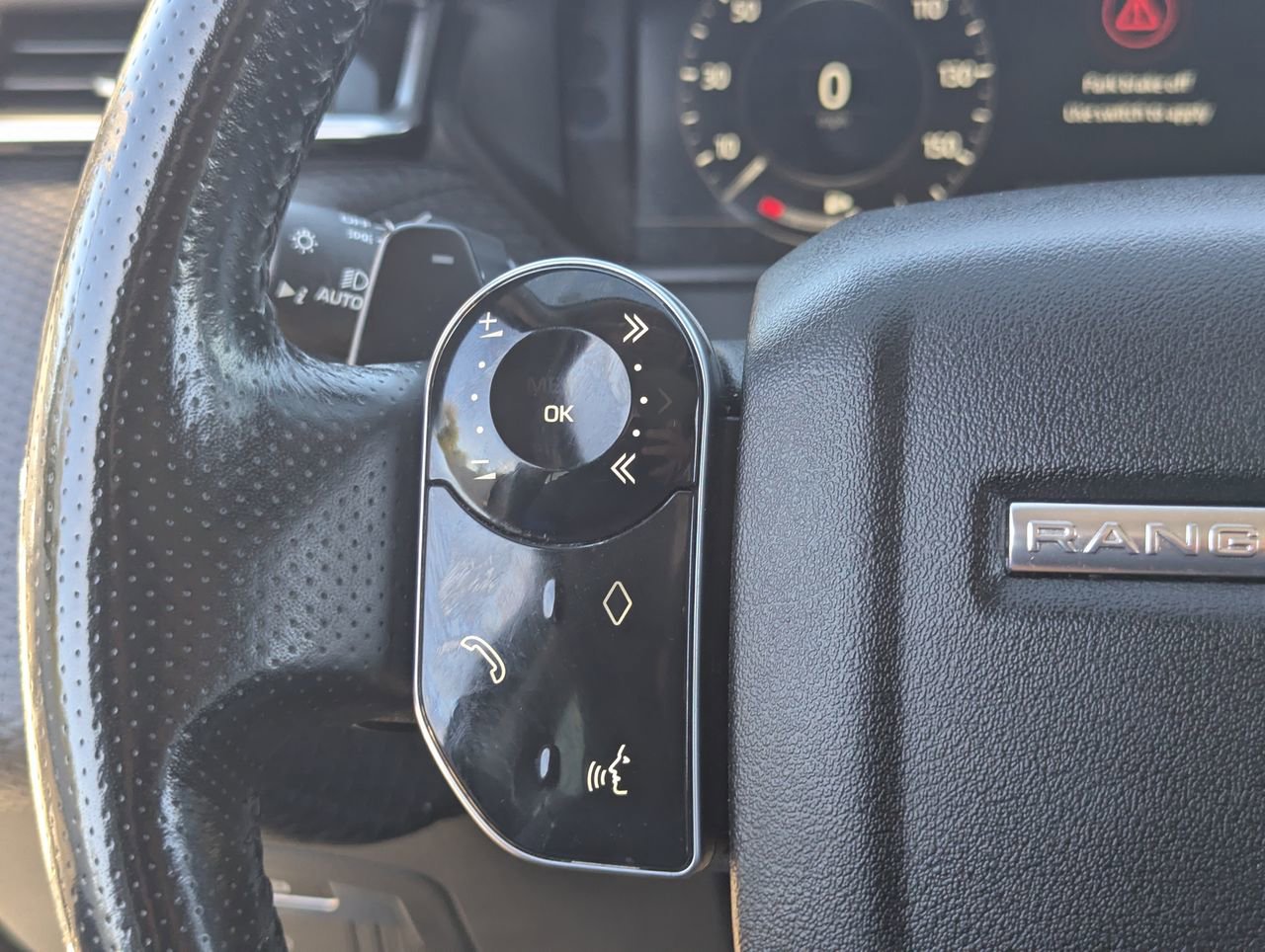 Used 2018 Land Rover Range Rover Velar S AWD/4WD image 29