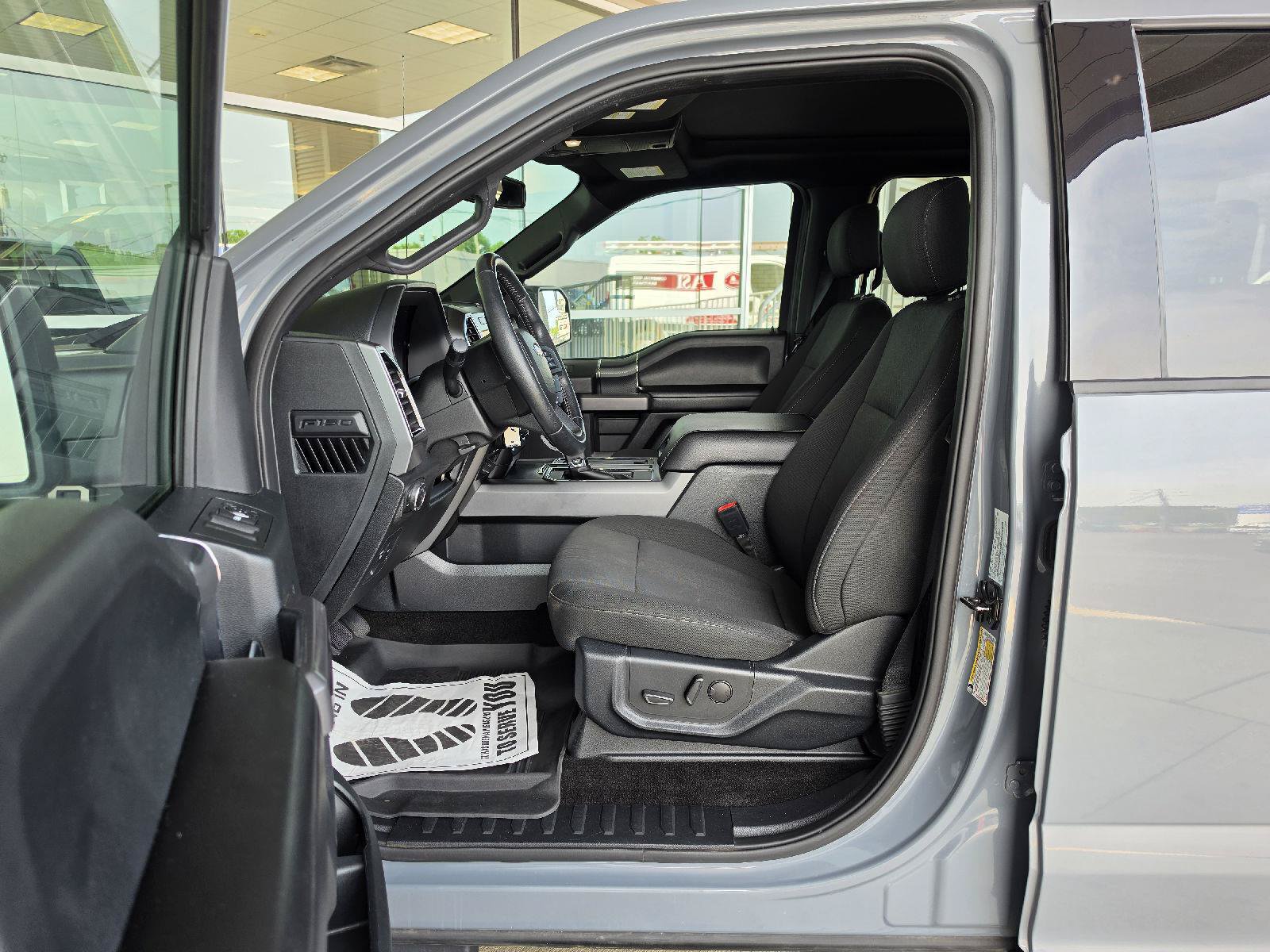 Used 2020 Ford F150 XLT w/ Equipment Group 302A Luxury AWD/4WD image 19