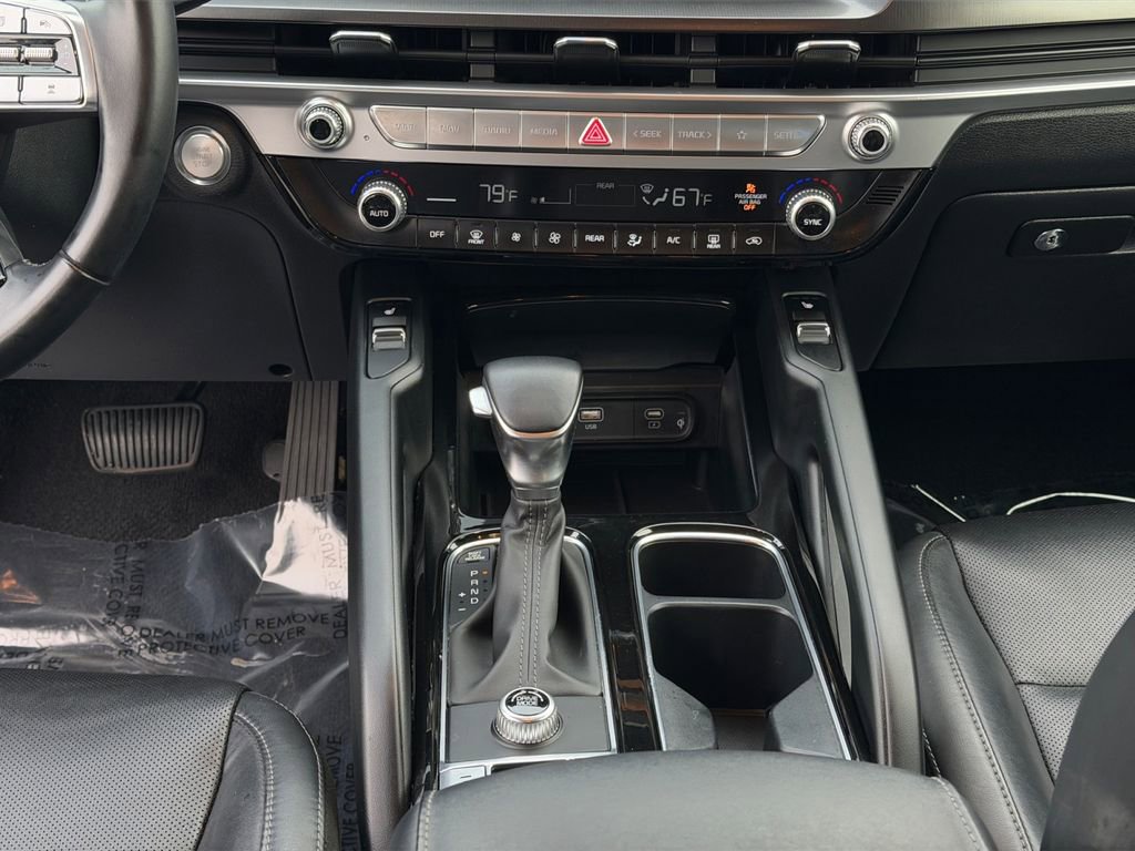 Used 2023 Kia Telluride S image 11