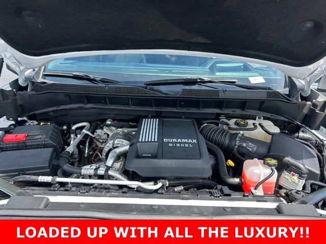 Used 2023 Chevrolet Silverado 1500 High Country w/ High Country Premium Package AWD/4WD image 11
