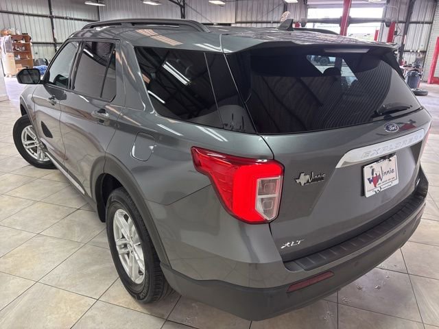 Used 2022 Ford Explorer XLT image 9