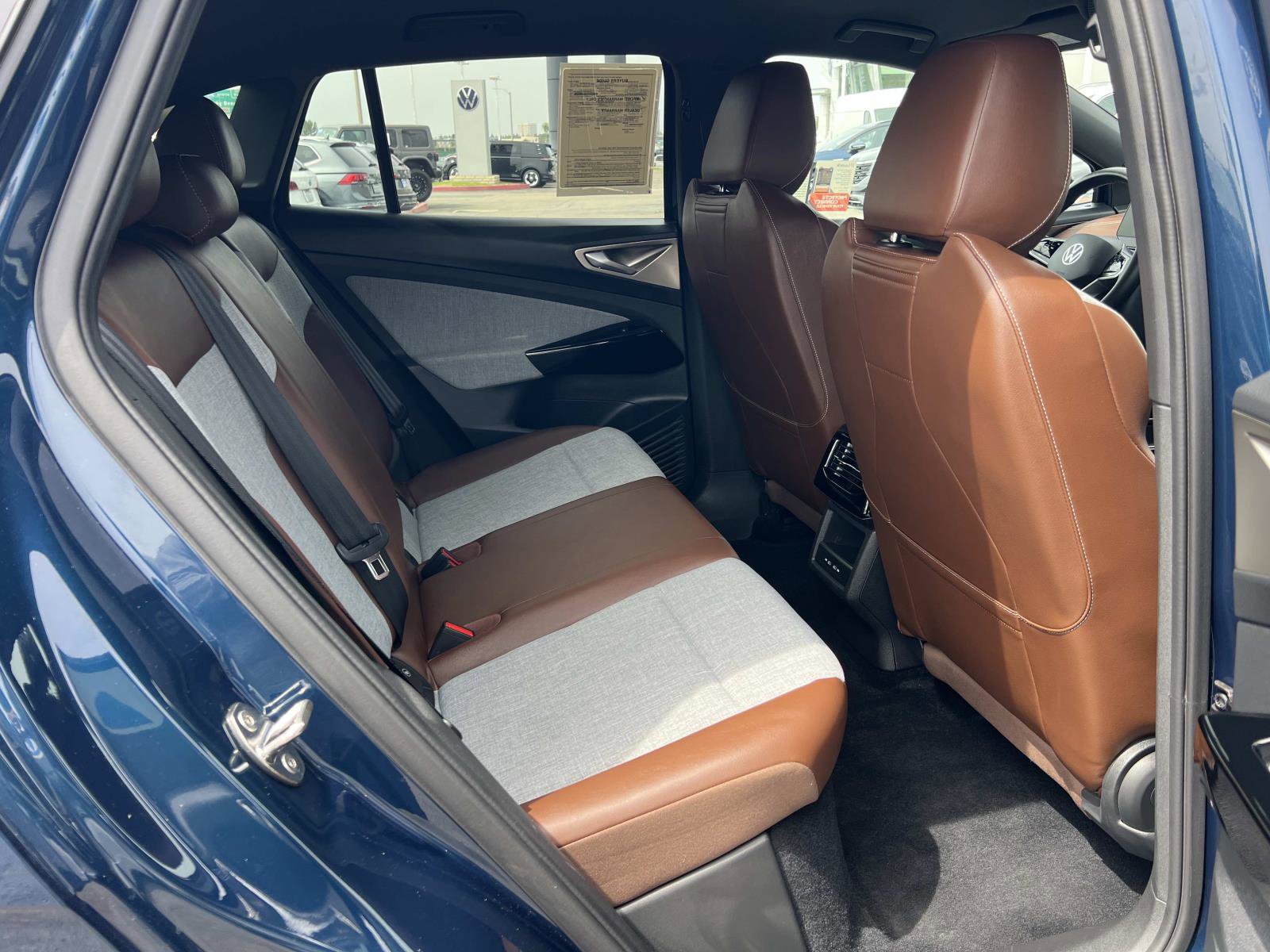 Certified 2023 Volkswagen ID.4 2WD image 31