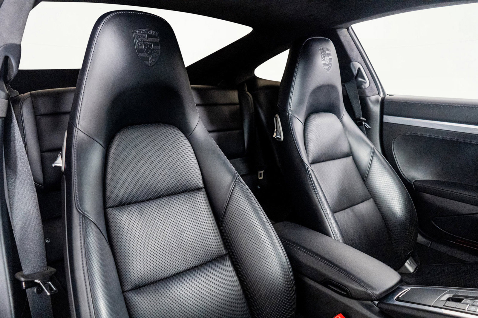 Used 2017 Porsche 911 Turbo image 31