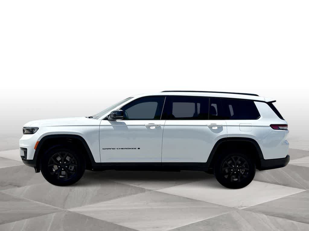 Used 2024 Jeep Grand Cherokee L Laredo AWD/4WD image 4