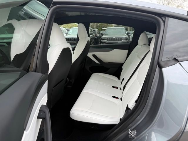 Used 2026 Tesla Model Y Long Range AWD/4WD image 48