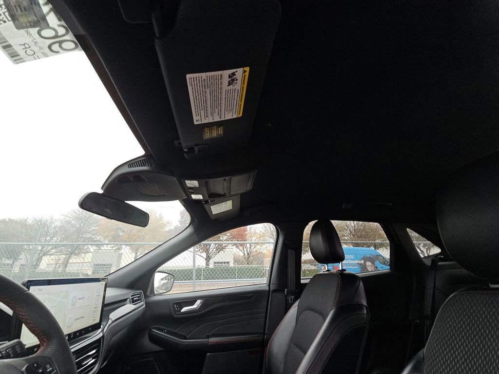 Used 2023 Ford Escape ST-Line w/ Tech Pack #1 image 7