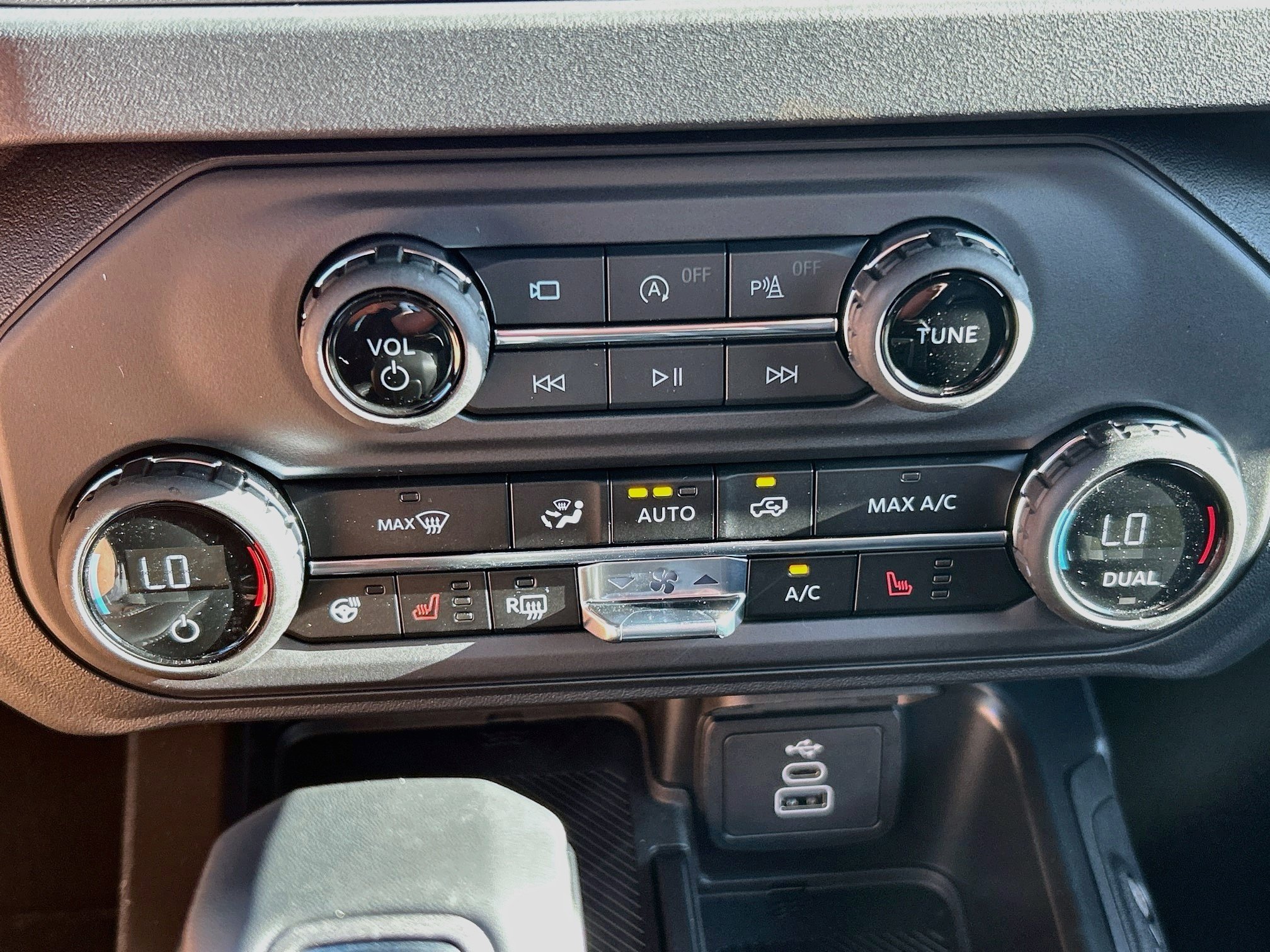 New 2026 Ford Bronco Outer Banks AWD/4WD image 11