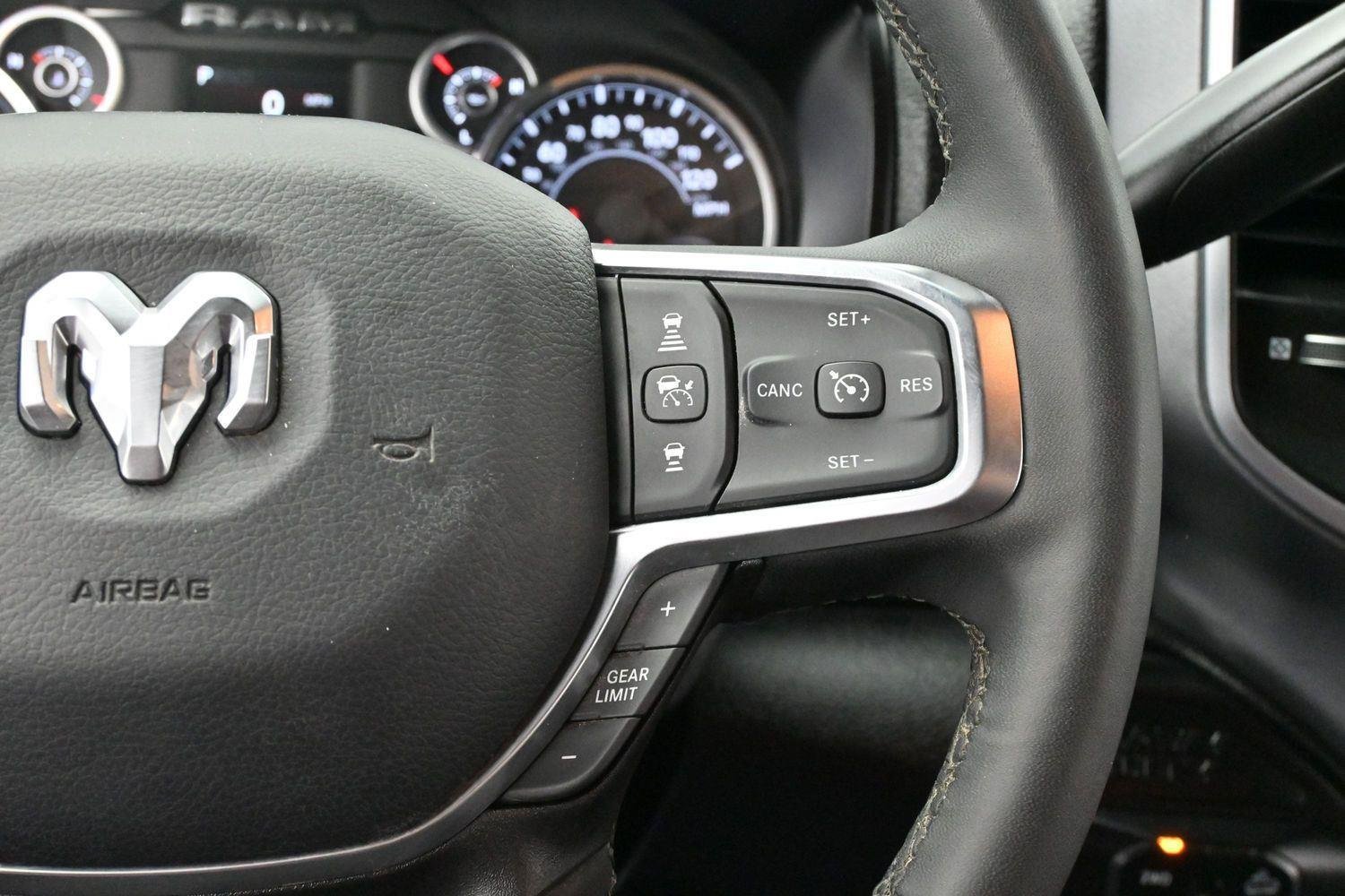 Used 2025 RAM 2500 Big Horn AWD/4WD image 15
