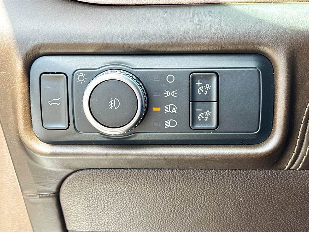 Used 2021 Ford Explorer King Ranch w/ Premium Technology Package AWD/4WD image 10