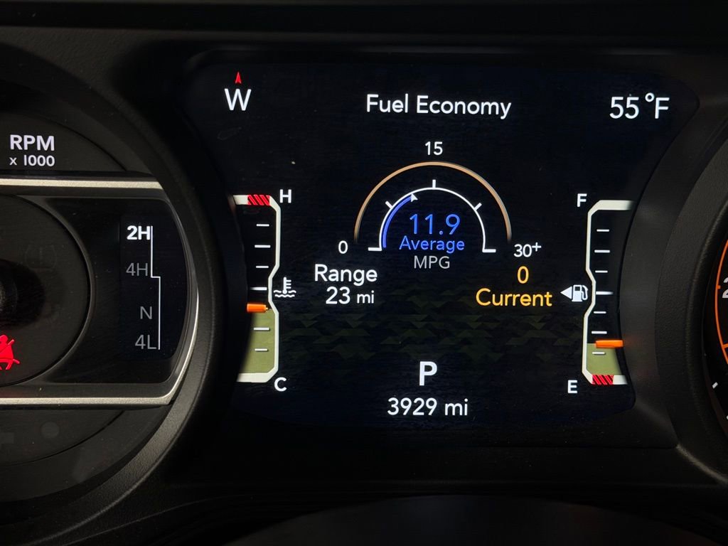 Used 2024 Jeep Wrangler Unlimited Rubicon w/ Capability Package image 16