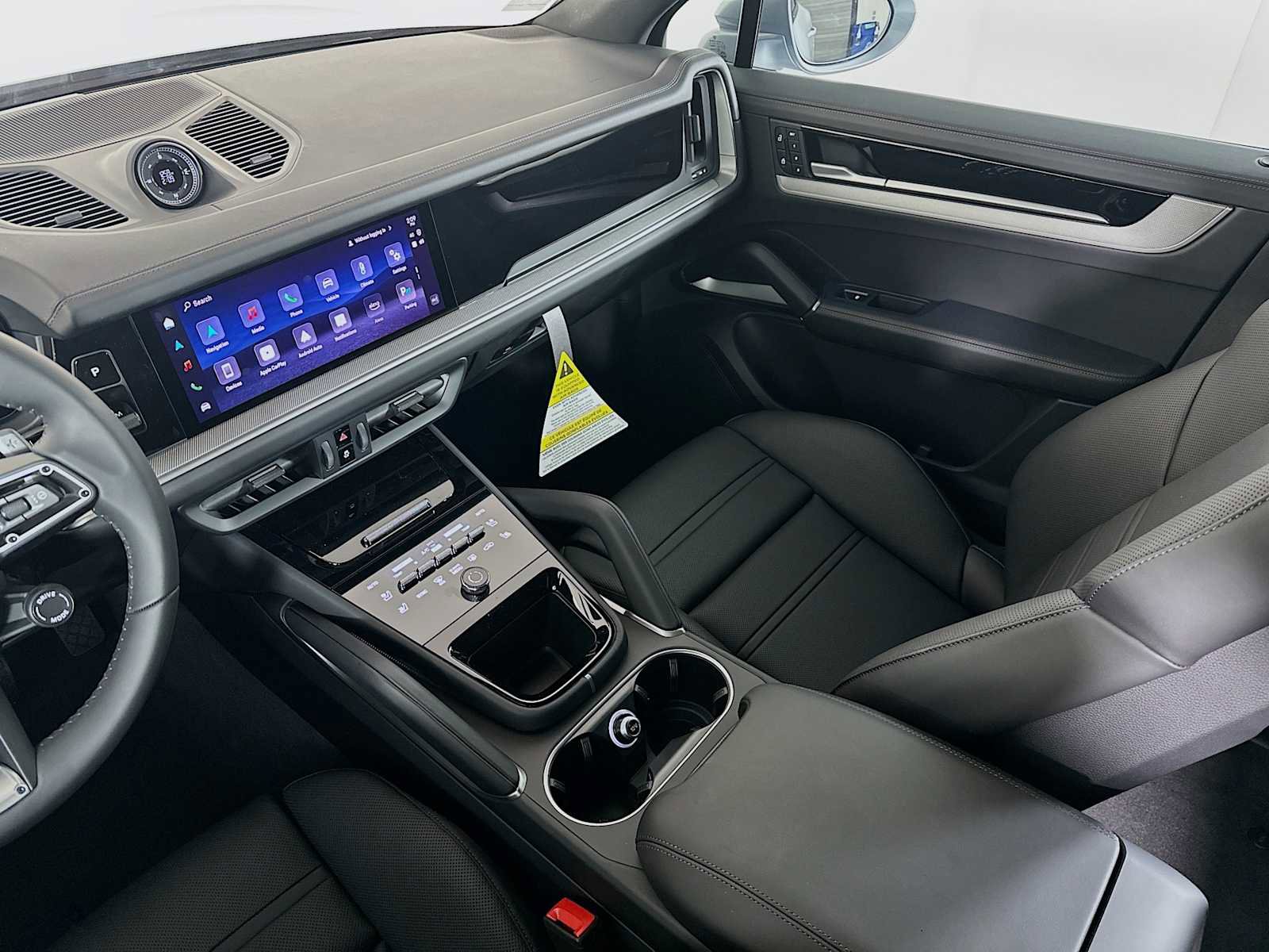 New 2026 Porsche Cayenne image 25