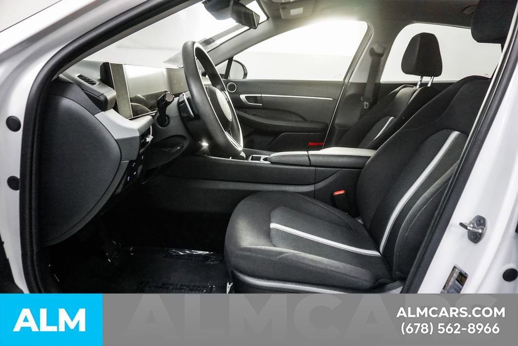 Used 2025 Hyundai Sonata SEL FWD image 16