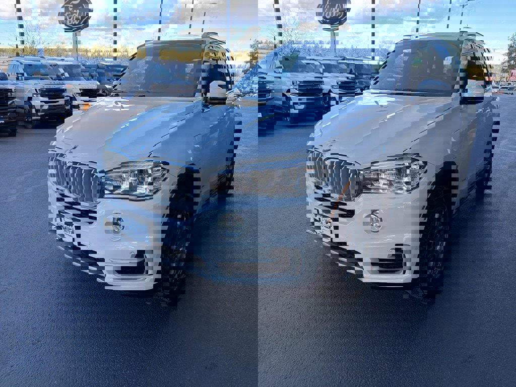 Used 2018 BMW X5 xDrive40e w/ Premium Package image 3