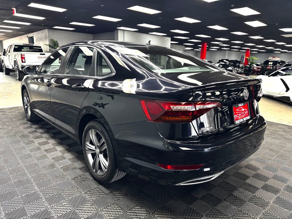 Used 2019 Volkswagen Jetta R-Line w/ R-Line Cold Weather Package FWD image 11