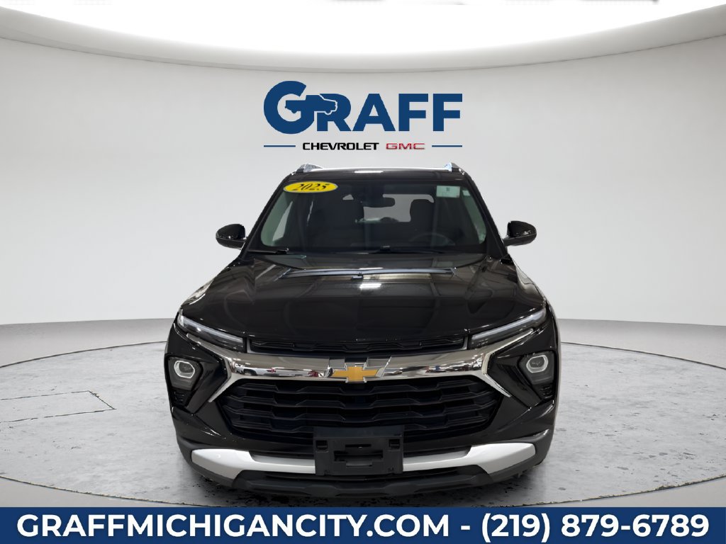 Used 2025 Chevrolet TrailBlazer LT AWD/4WD image 12
