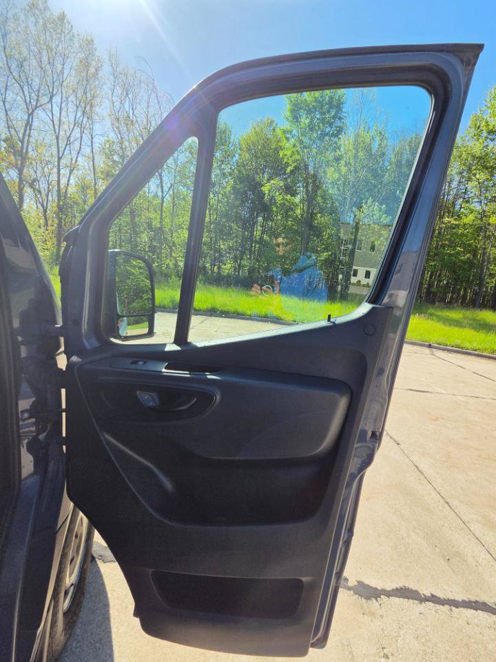 Used 2019 Mercedes-Benz Sprinter 170 image 33