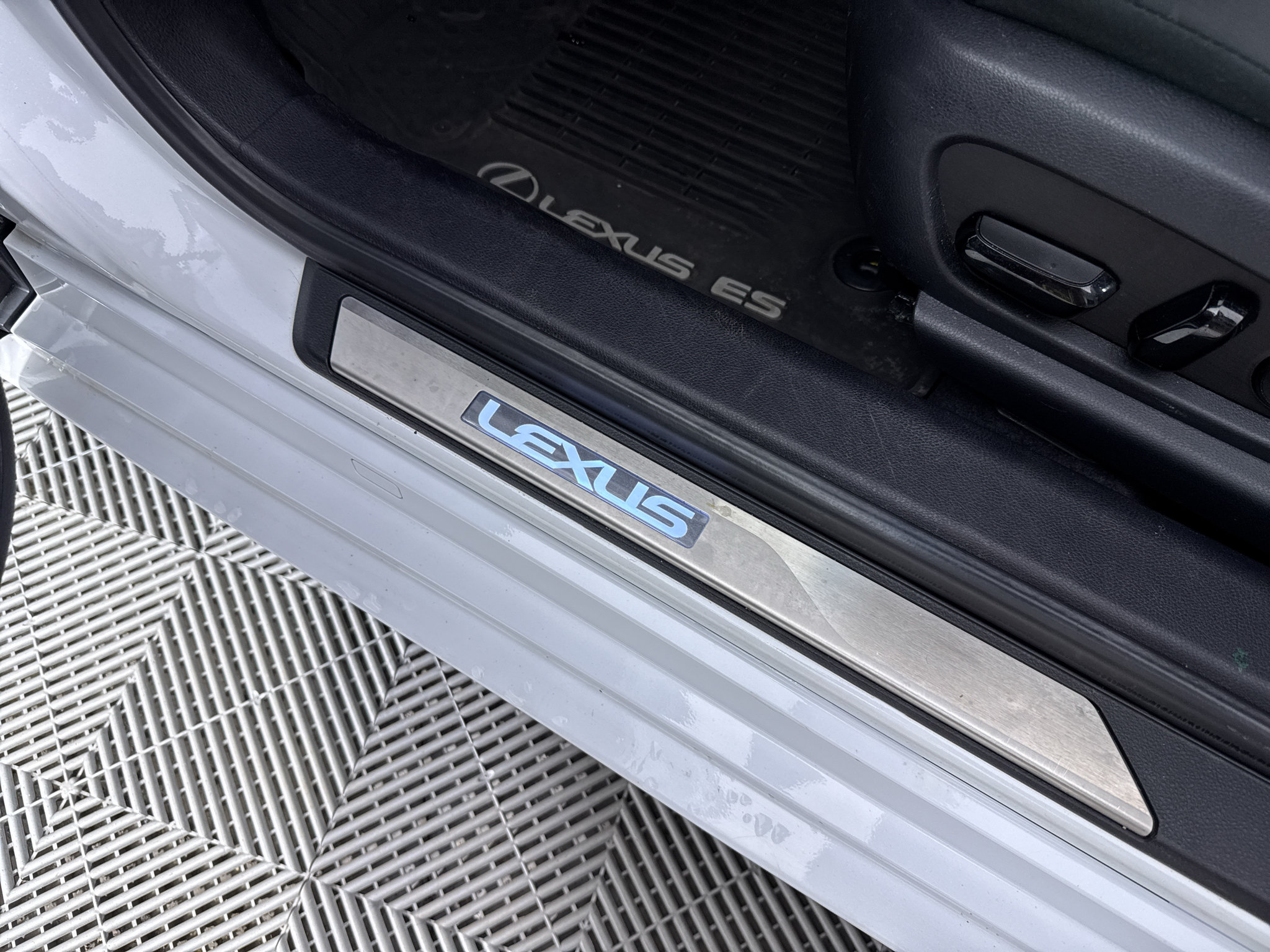 Used 2023 Lexus ES 350 F Sport FWD image 27