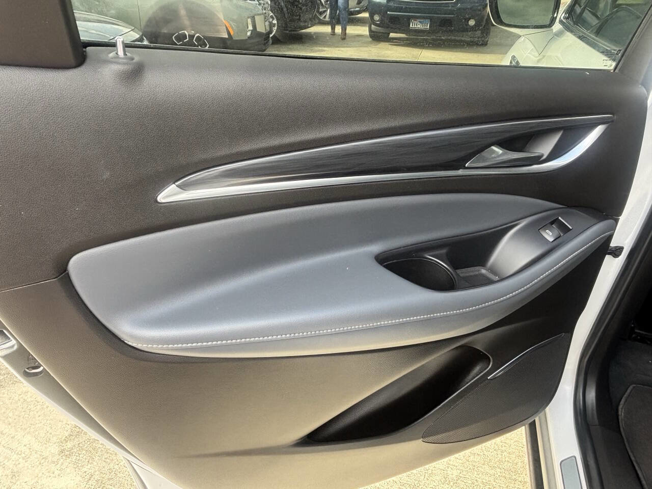 Used 2021 Buick Enclave Essence w/ Sound and Sites Package FWD image 20