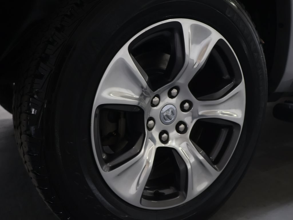 Used 2019 RAM 1500 Laramie AWD/4WD image 34