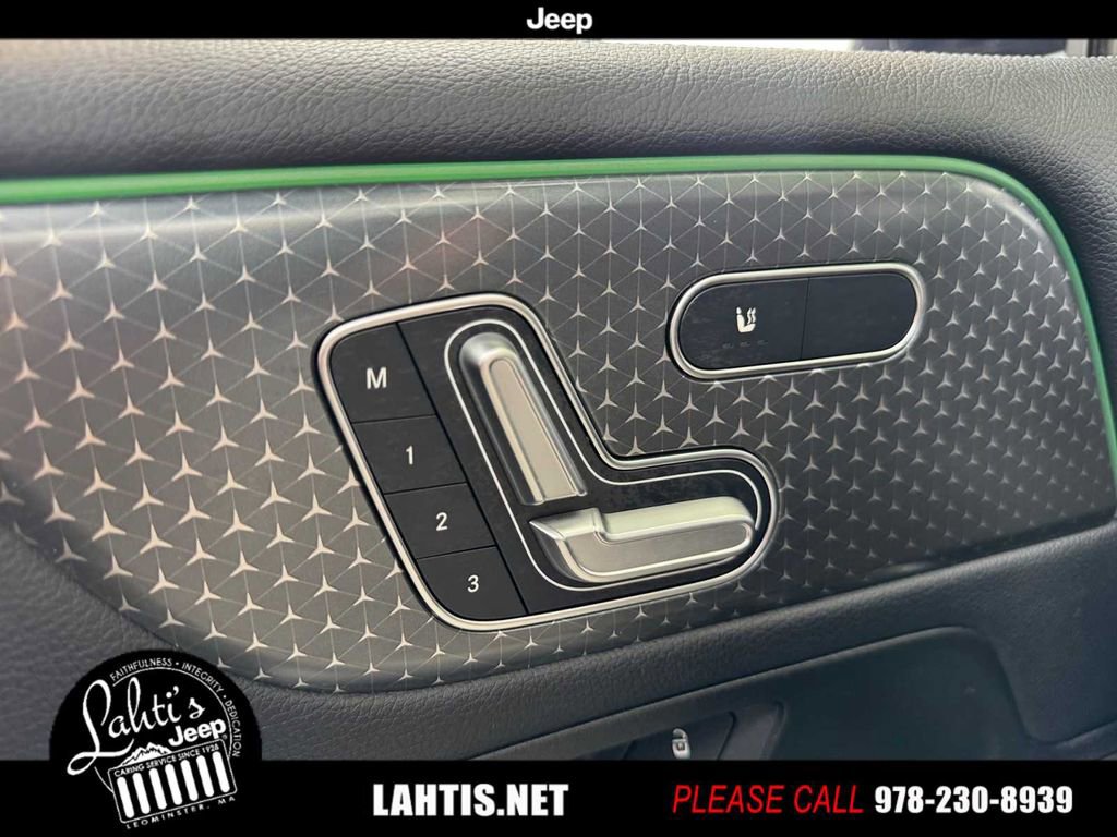 Used 2024 Mercedes-Benz GLB 35 AMG 4MATIC image 20