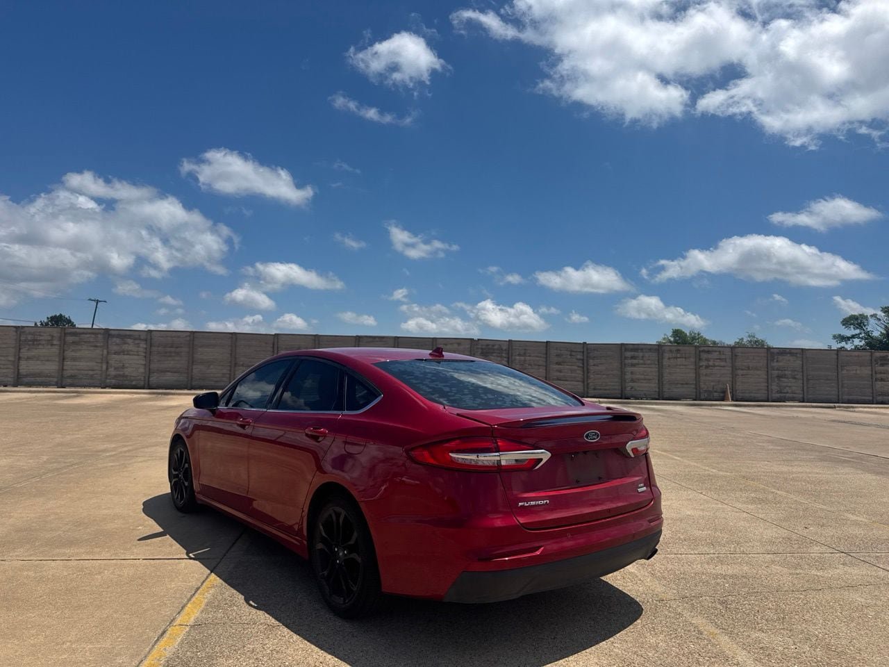 Used 2020 Ford Fusion SE w/ Equipment Group 151A FWD image 15