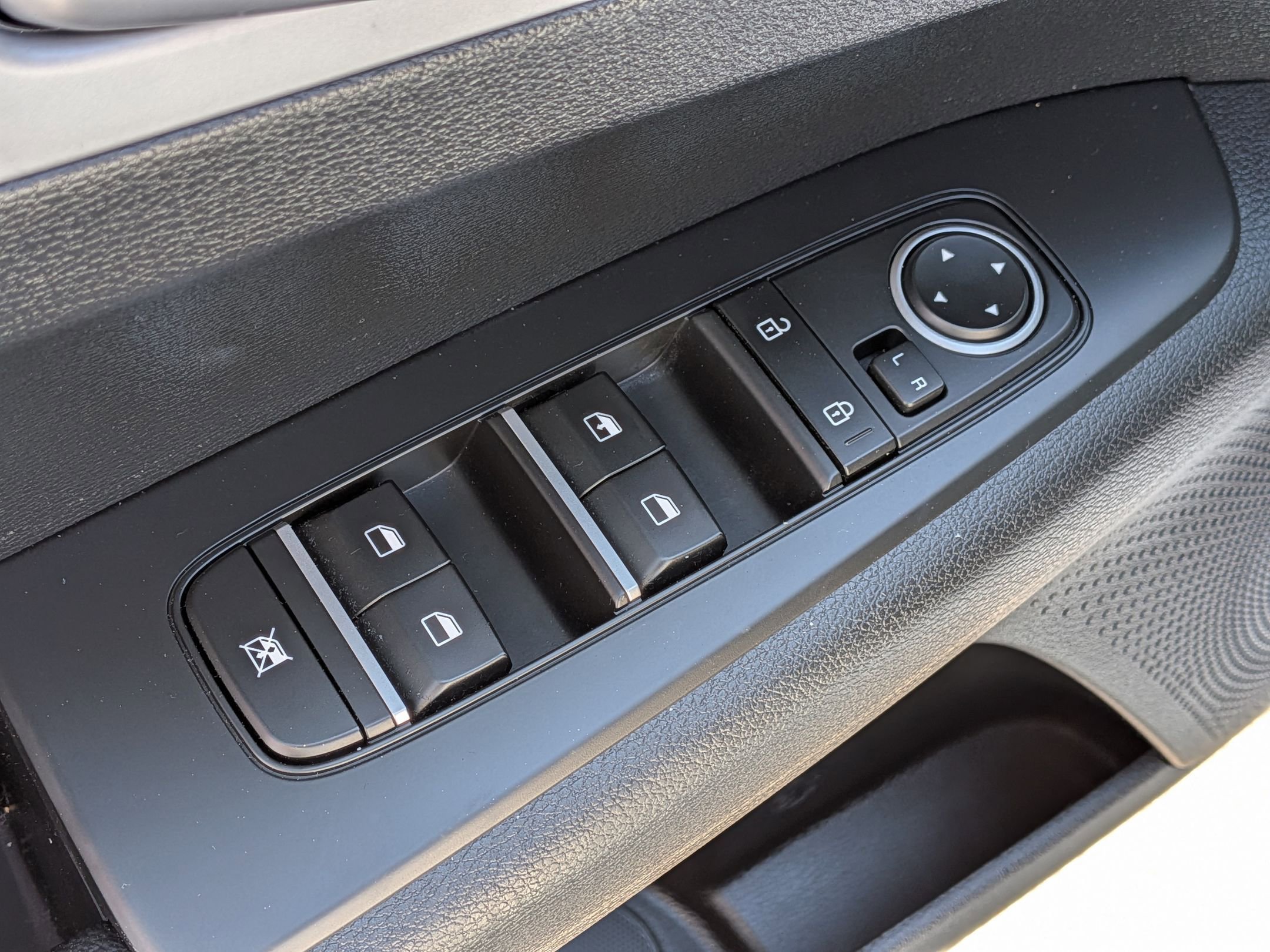 Used 2023 Kia Forte LX image 13