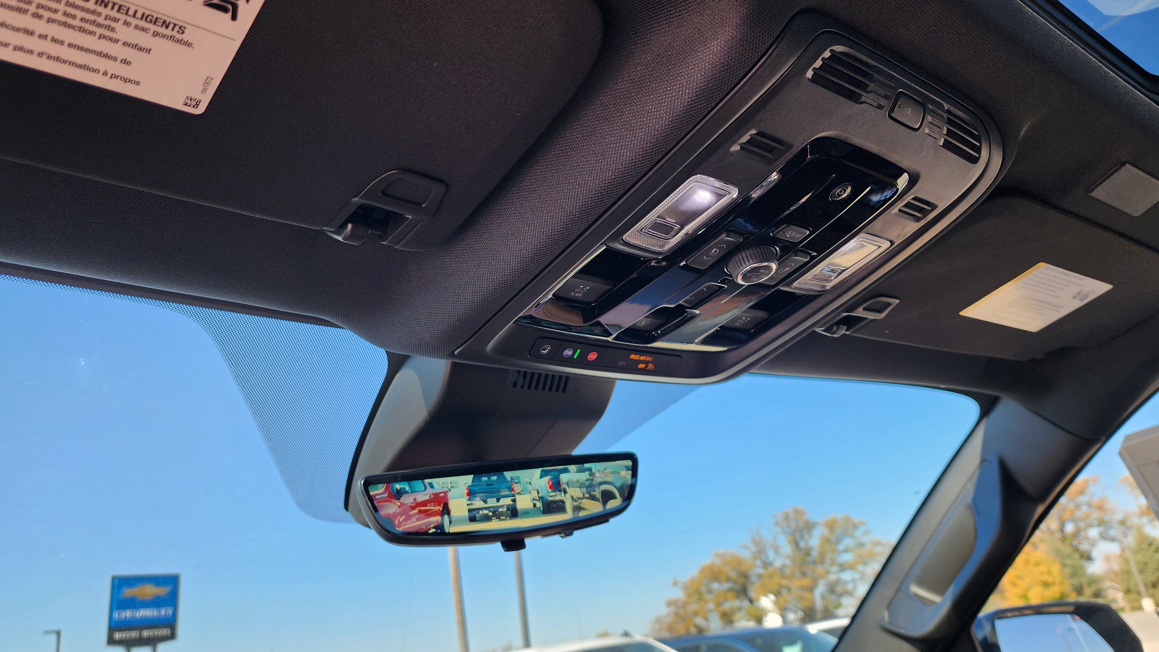 New 2026 Chevrolet Suburban High Country image 18