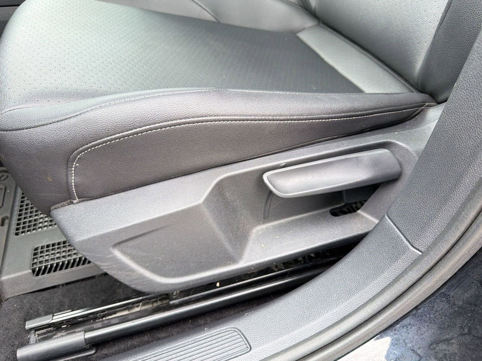 Used 2019 Volkswagen Jetta SEL FWD image 12