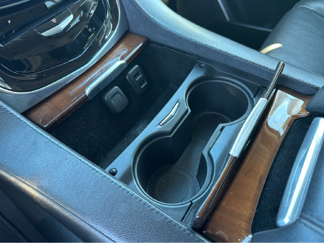 Certified 2019 Cadillac Escalade ESV Premium Luxury RWD image 28
