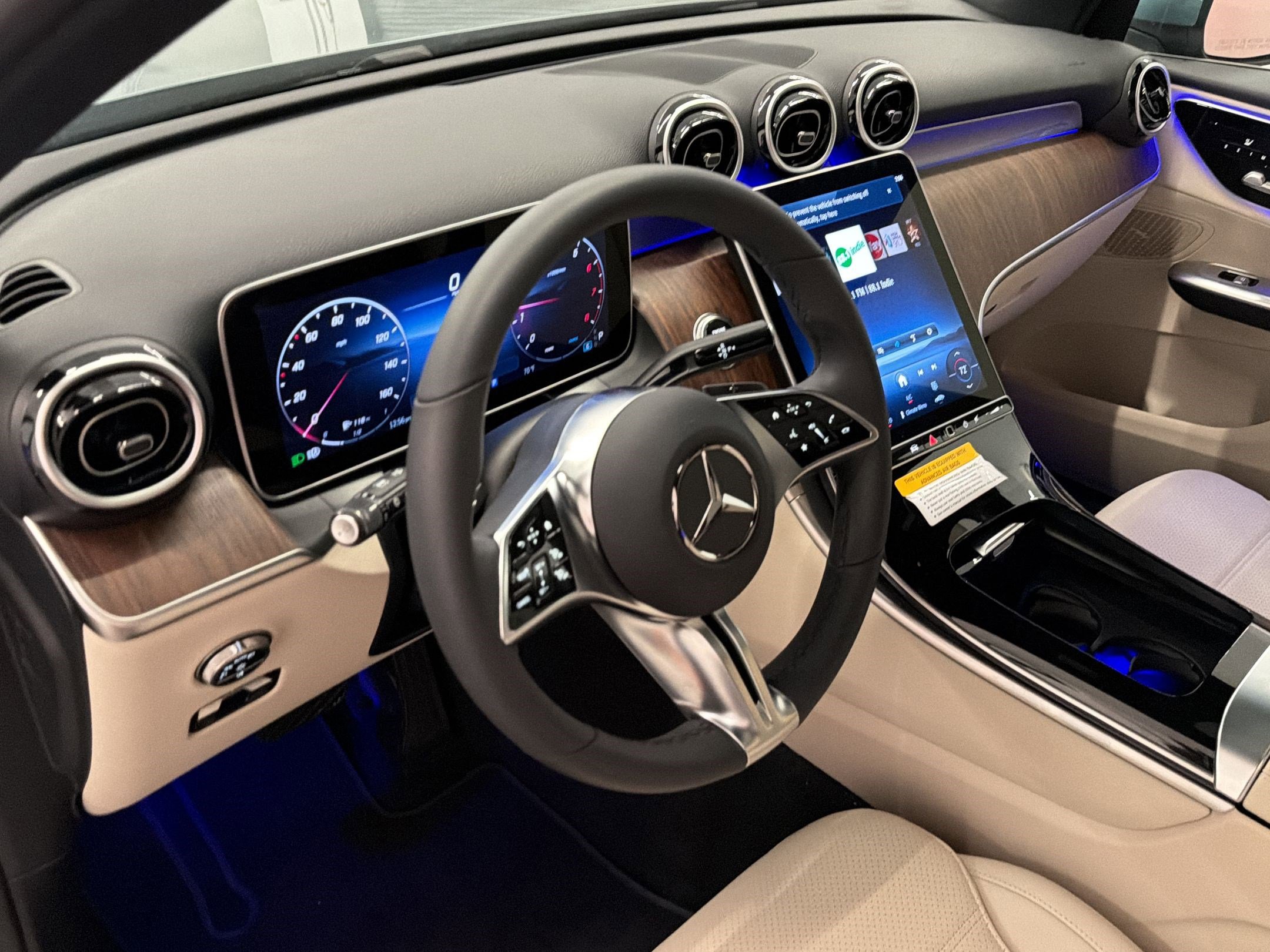 Certified 2026 Mercedes-Benz GLC 300 image 4